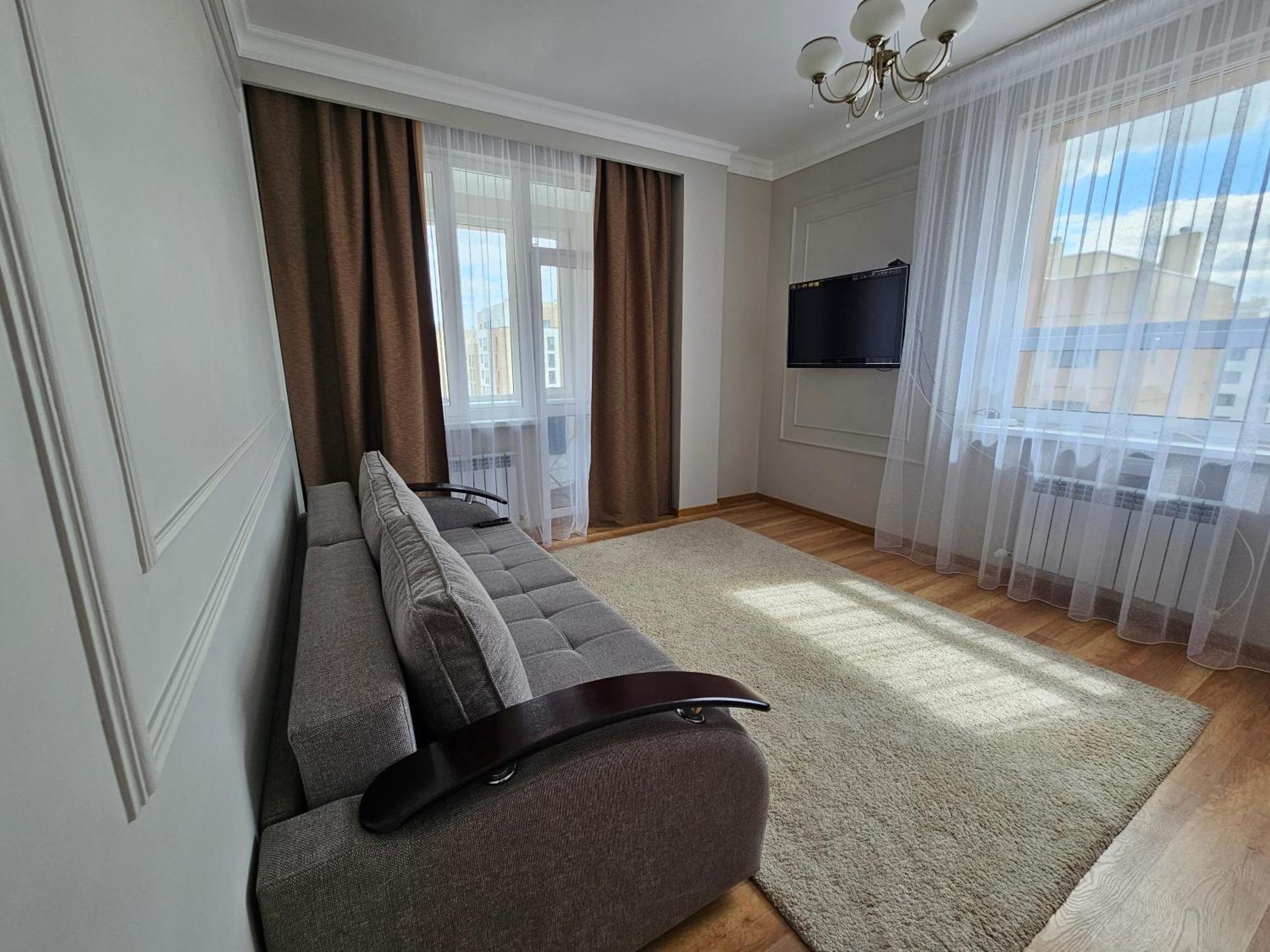 Ernaz Plus Apartments-Expo-Boulevard 130 Астана Экстерьер фото